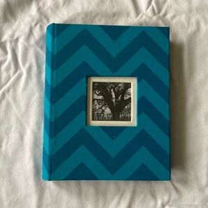 NEW Home Essence Photo Album Holds 160 Photos 9.5” by 7.5” Blue Clear Sleeves